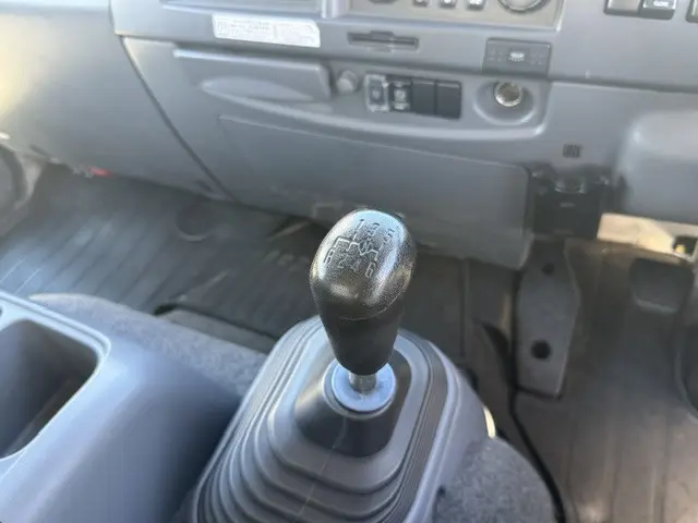 いすゞ フォワード TKG-FRR90S2(2WD)の写真48