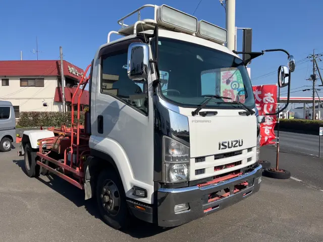 いすゞ フォワード TKG-FRR90S2(2WD)の写真4