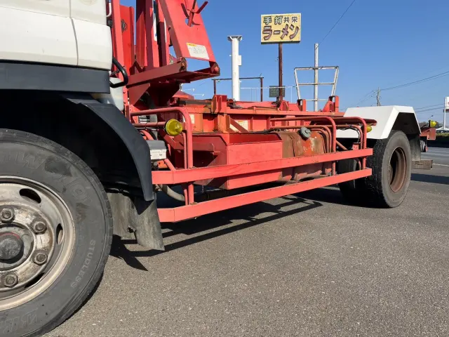 いすゞ フォワード TKG-FRR90S2(2WD)の写真9