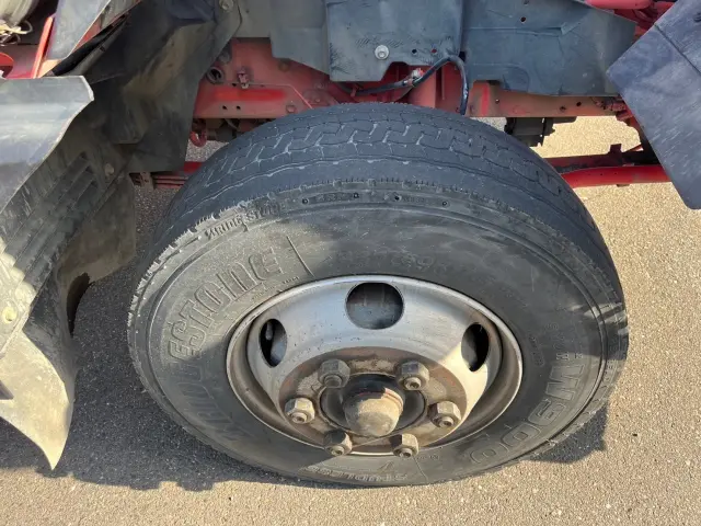 いすゞ フォワード TKG-FRR90S2(2WD)の写真32