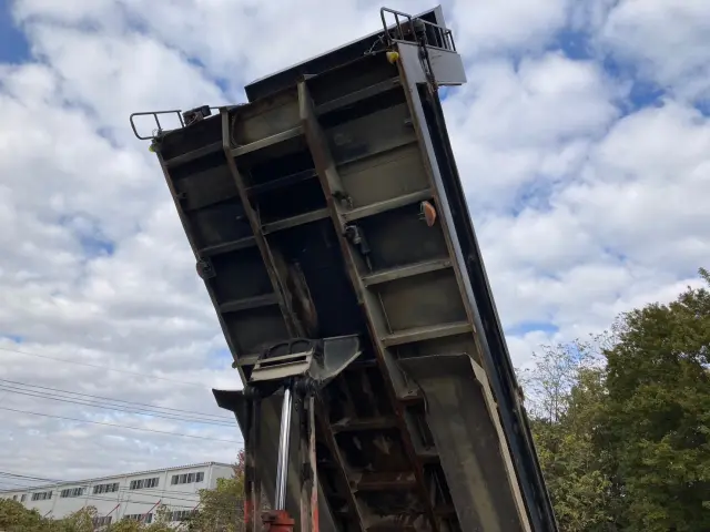 日野 プロフィア KL-FS1KPHA(2WD)の写真11