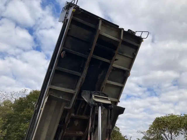 日野 プロフィア KL-FS1KPHA(2WD)の写真14