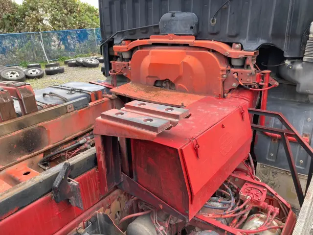 日野 プロフィア KL-FS1KPHA(2WD)の写真15