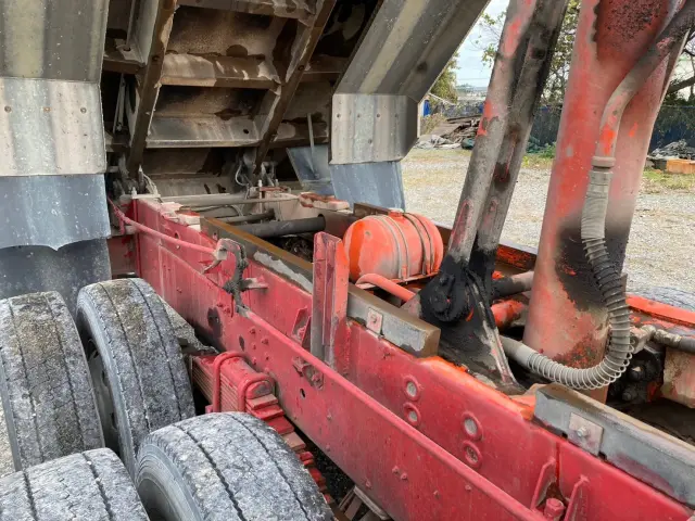 日野 プロフィア KL-FS1KPHA(2WD)の写真16