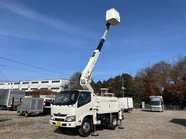 日野 デュトロ TKG-XZU675M(4WD)の写真2