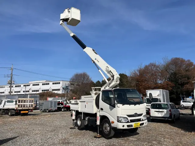 日野 デュトロ TKG-XZU675M(4WD)の写真6