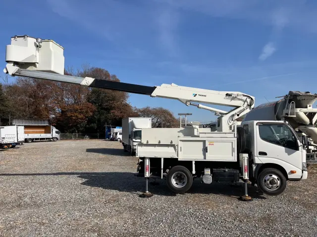 日野 デュトロ TKG-XZU675M(4WD)の写真10