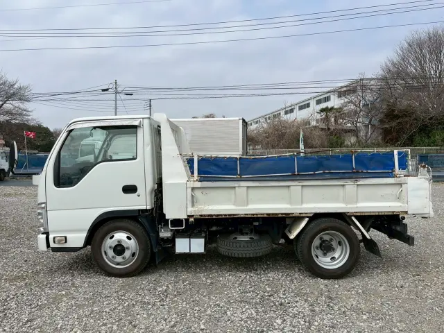 いすゞ エルフ TPG-NKR85AD(2WD)の写真7