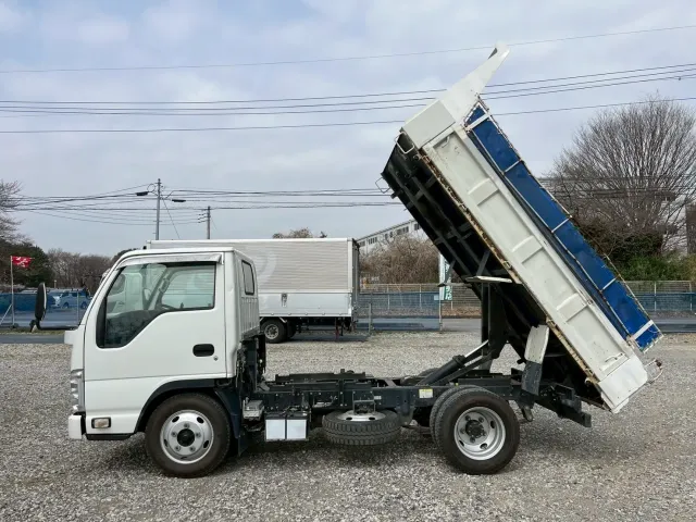 いすゞ エルフ TPG-NKR85AD(2WD)の写真8