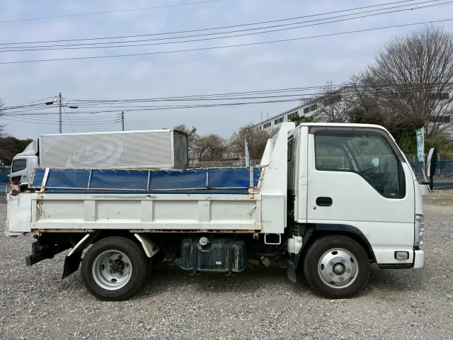 いすゞ エルフ TPG-NKR85AD(2WD)の写真9
