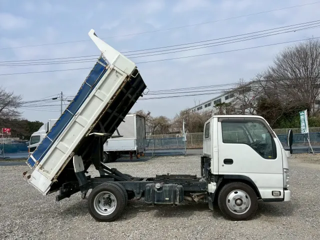 いすゞ エルフ TPG-NKR85AD(2WD)の写真10