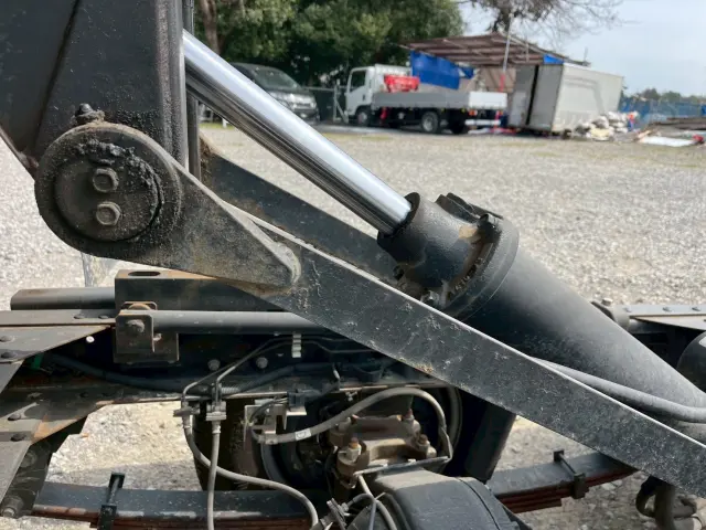 いすゞ エルフ TPG-NKR85AD(2WD)の写真13