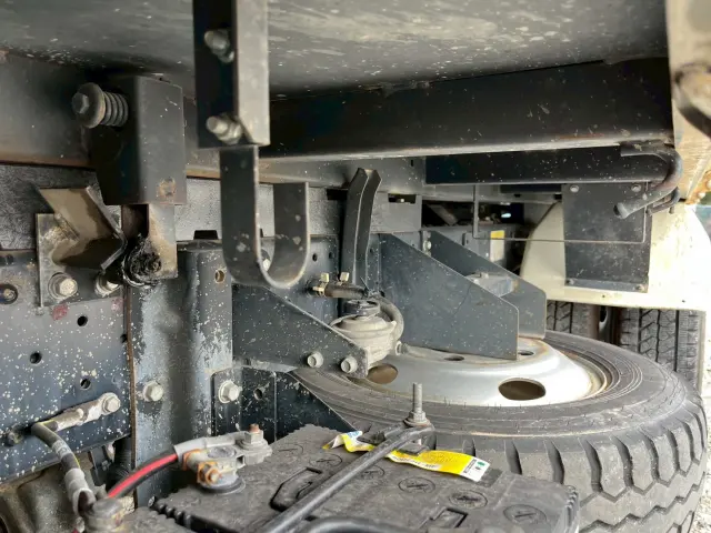 いすゞ エルフ TPG-NKR85AD(2WD)の写真19