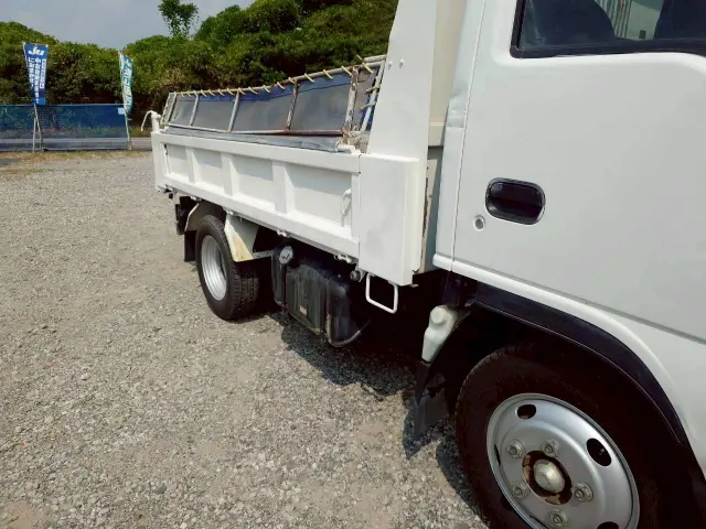 いすゞ エルフ TPG-NKR85AD(2WD)の写真23