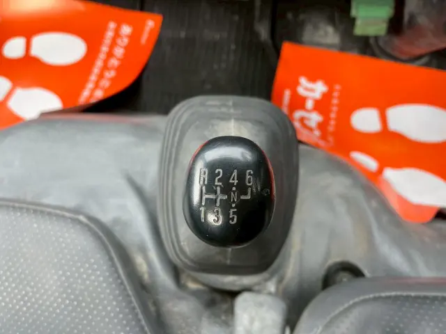 いすゞ エルフ TPG-NKR85AD(2WD)の写真33