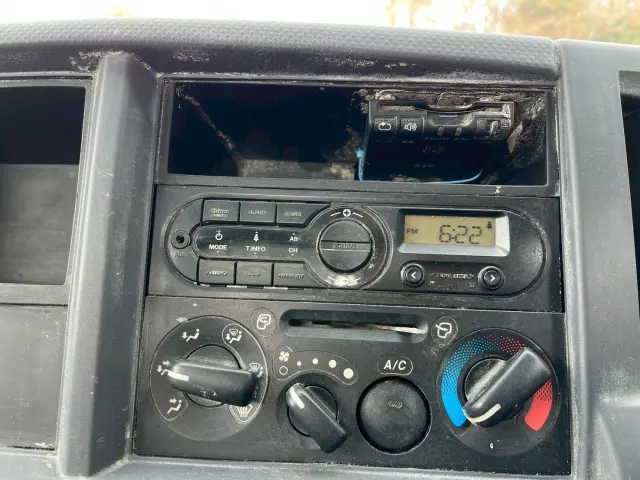 いすゞ エルフ TPG-NKR85AD(2WD)の写真39