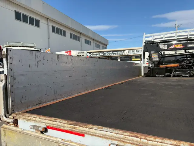 いすゞ エルフ TKG-NPR85AR(2WD)の写真12