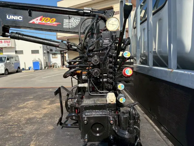 いすゞ エルフ TKG-NPR85AR(2WD)の写真23