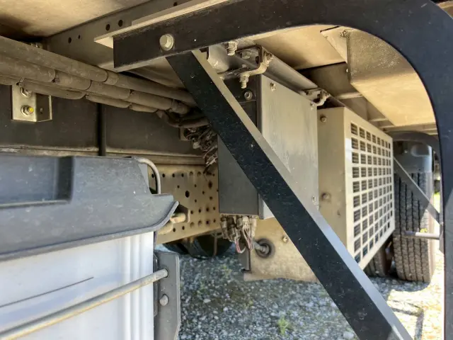 いすゞ エルフ TPG-NPR85AN(2WD)の写真24