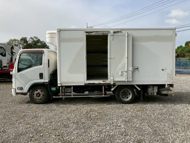 いすゞ エルフ TKG-NPR85AN(2WD)の写真6