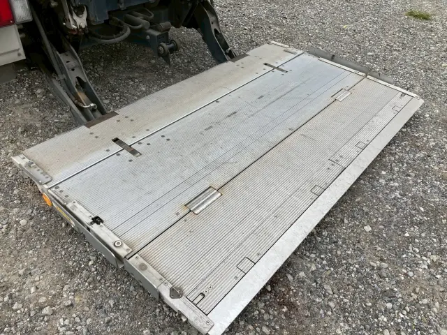 いすゞ エルフ TKG-NPR85AN(2WD)の写真21