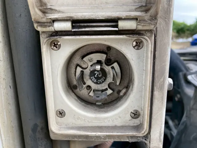 いすゞ エルフ TKG-NPR85AN(2WD)の写真23