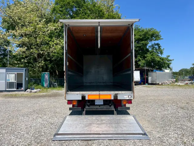 いすゞ フォワード PDG-FRR34T2(2WD)の写真9