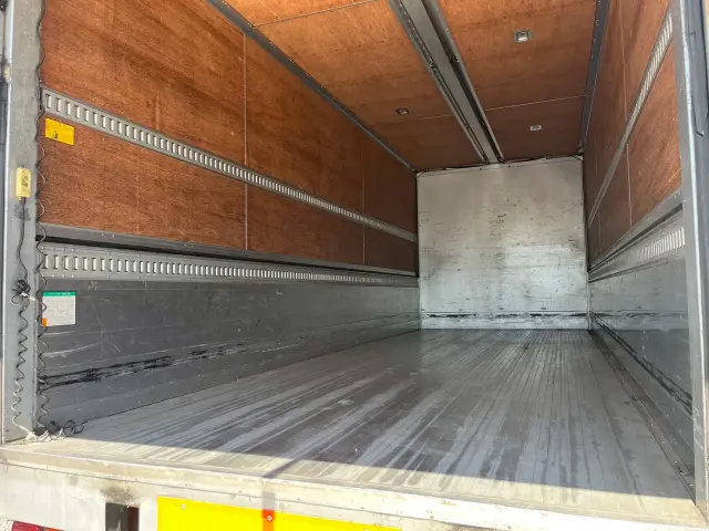 いすゞ フォワード PDG-FRR34T2(2WD)の写真11