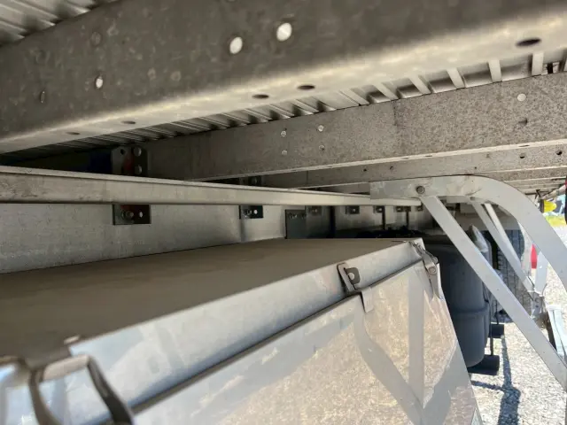 いすゞ フォワード PDG-FRR34T2(2WD)の写真17