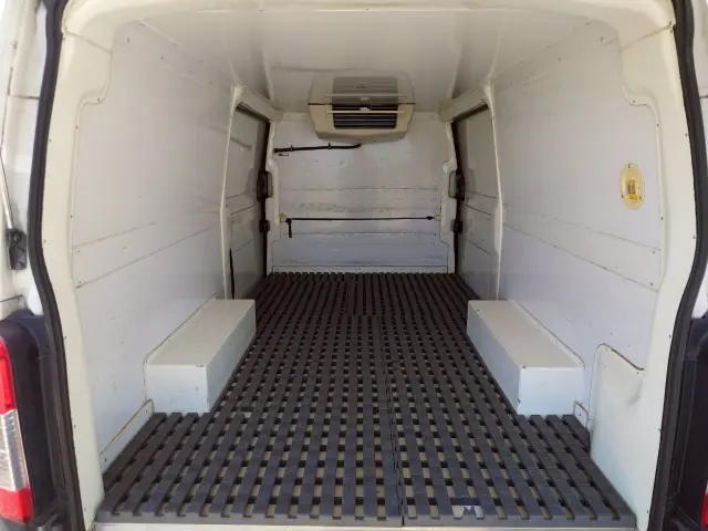 日産 キャラバン LDF-VW2E26(2WD)の写真11