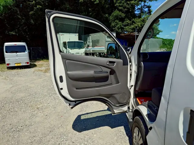 日産 キャラバン LDF-VW2E26(2WD)の写真29