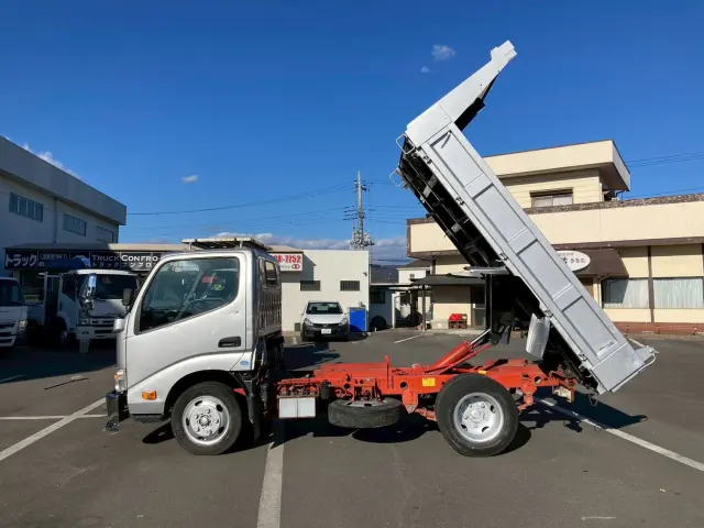 日野 デュトロ TKG-XZU620T(2WD)の写真9