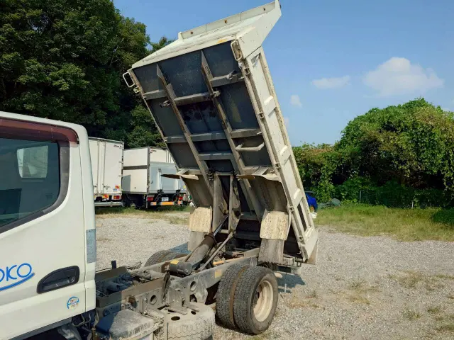 三菱 キャンター TKG-FBA60(2WD)の写真9