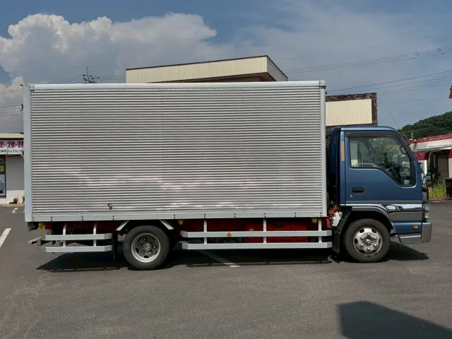 いすゞ エルフ PB-NPR81AN(2WD)の写真6