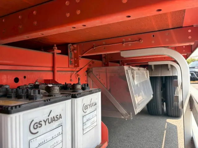 いすゞ エルフ PB-NPR81AN(2WD)の写真16
