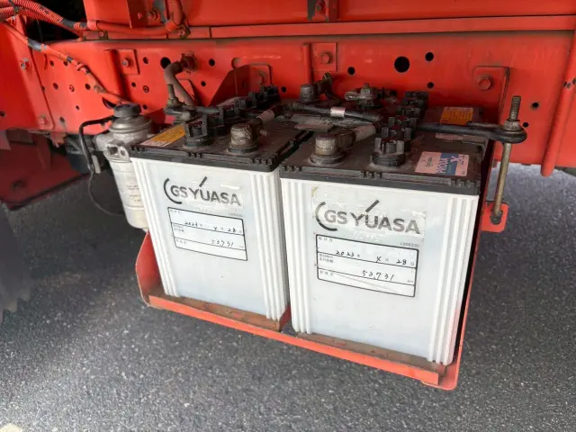 いすゞ エルフ PB-NPR81AN(2WD)の写真17