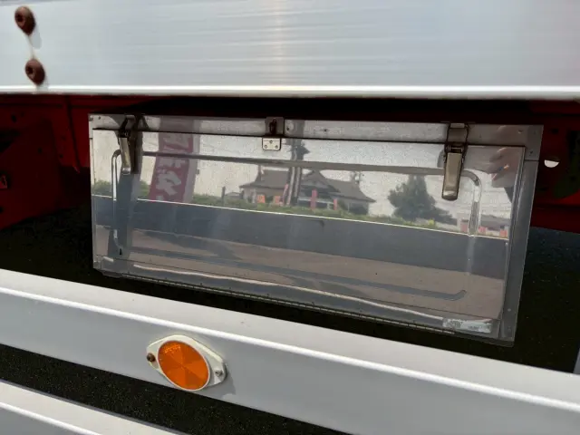 いすゞ エルフ PB-NPR81AN(2WD)の写真18