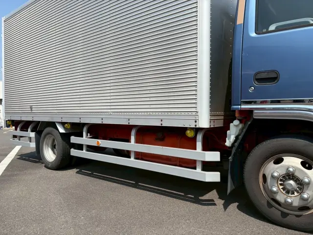 いすゞ エルフ PB-NPR81AN(2WD)の写真21