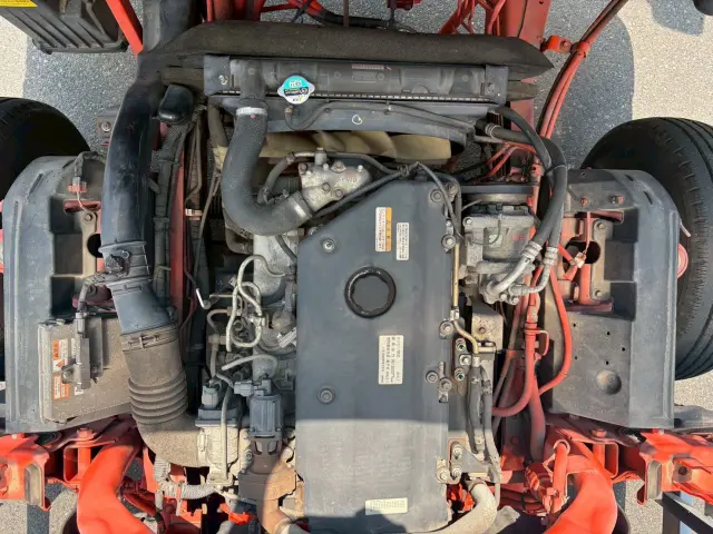 いすゞ エルフ PB-NPR81AN(2WD)の写真28