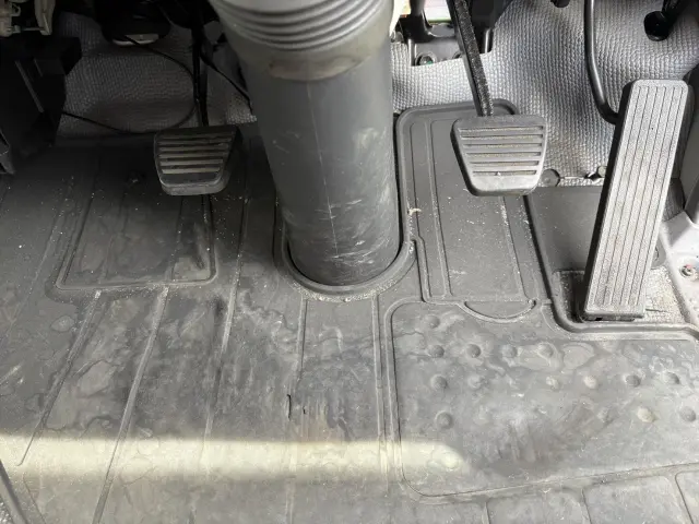 いすゞ エルフ PB-NPR81AN(2WD)の写真42