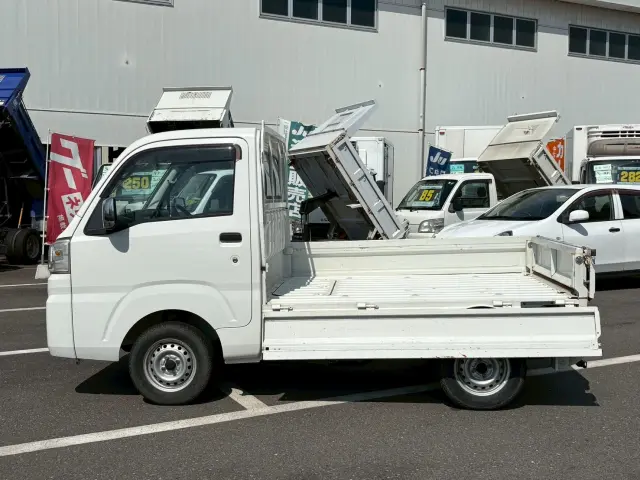 ダイハツ ハイゼットトラック EBD-S510P(4WD)の写真5