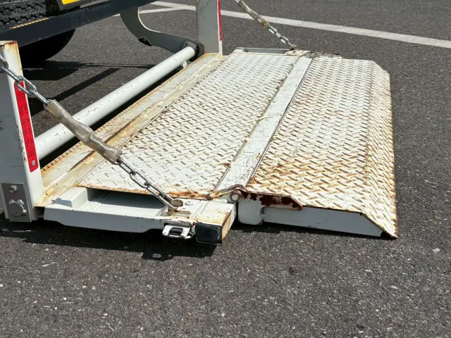 ダイハツ ハイゼットトラック EBD-S510P(4WD)の写真15