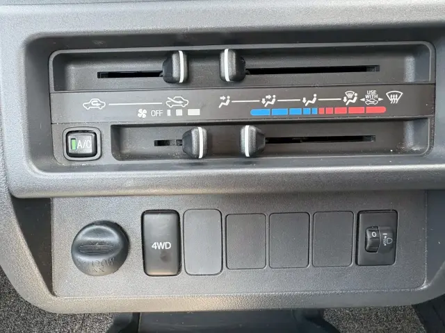 ダイハツ ハイゼットトラック EBD-S510P(4WD)の写真47
