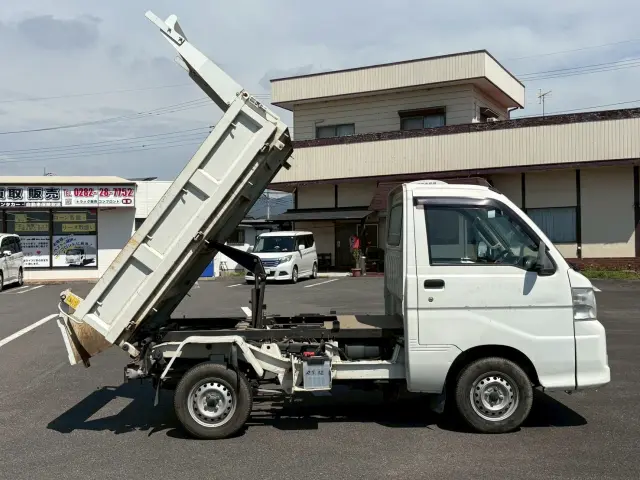 ダイハツ ハイゼットトラック EBD-S211P(4WD)の写真9