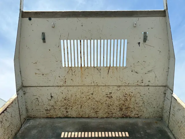 ダイハツ ハイゼットトラック EBD-S211P(4WD)の写真12