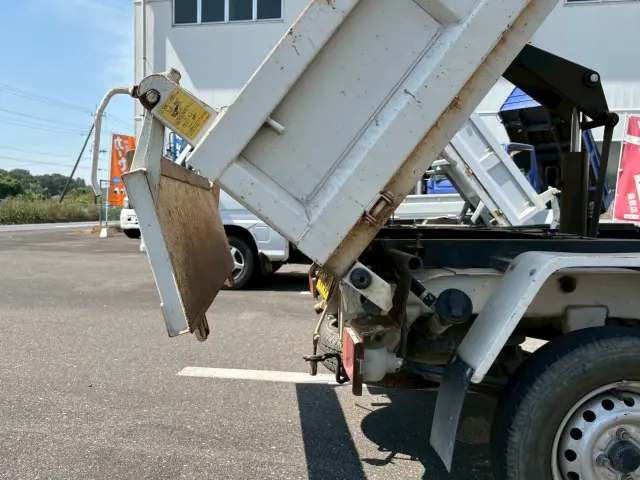 ダイハツ ハイゼットトラック EBD-S211P(4WD)の写真16