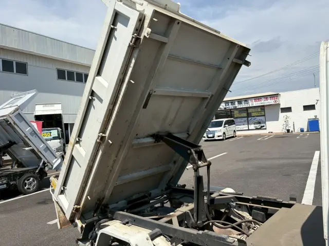 ダイハツ ハイゼットトラック EBD-S211P(4WD)の写真20