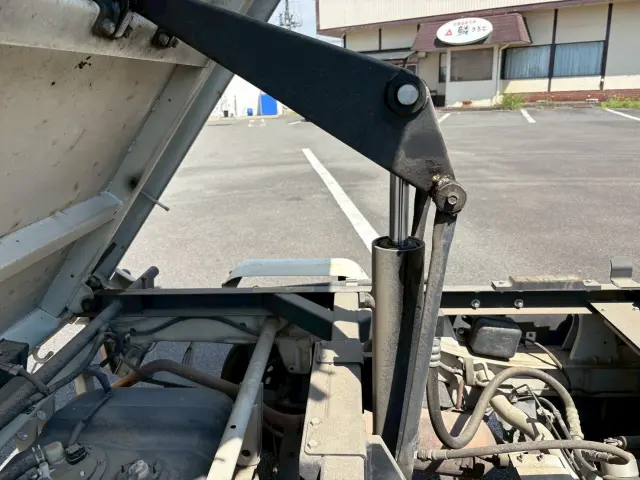 ダイハツ ハイゼットトラック EBD-S211P(4WD)の写真21