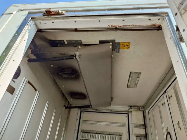 三菱 キャンター TKG-FEA50(2WD)の写真7