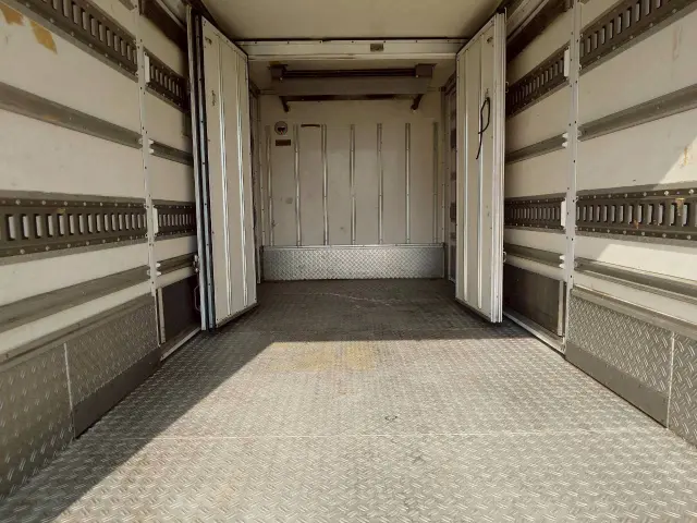 三菱 キャンター TKG-FEA50(2WD)の写真20